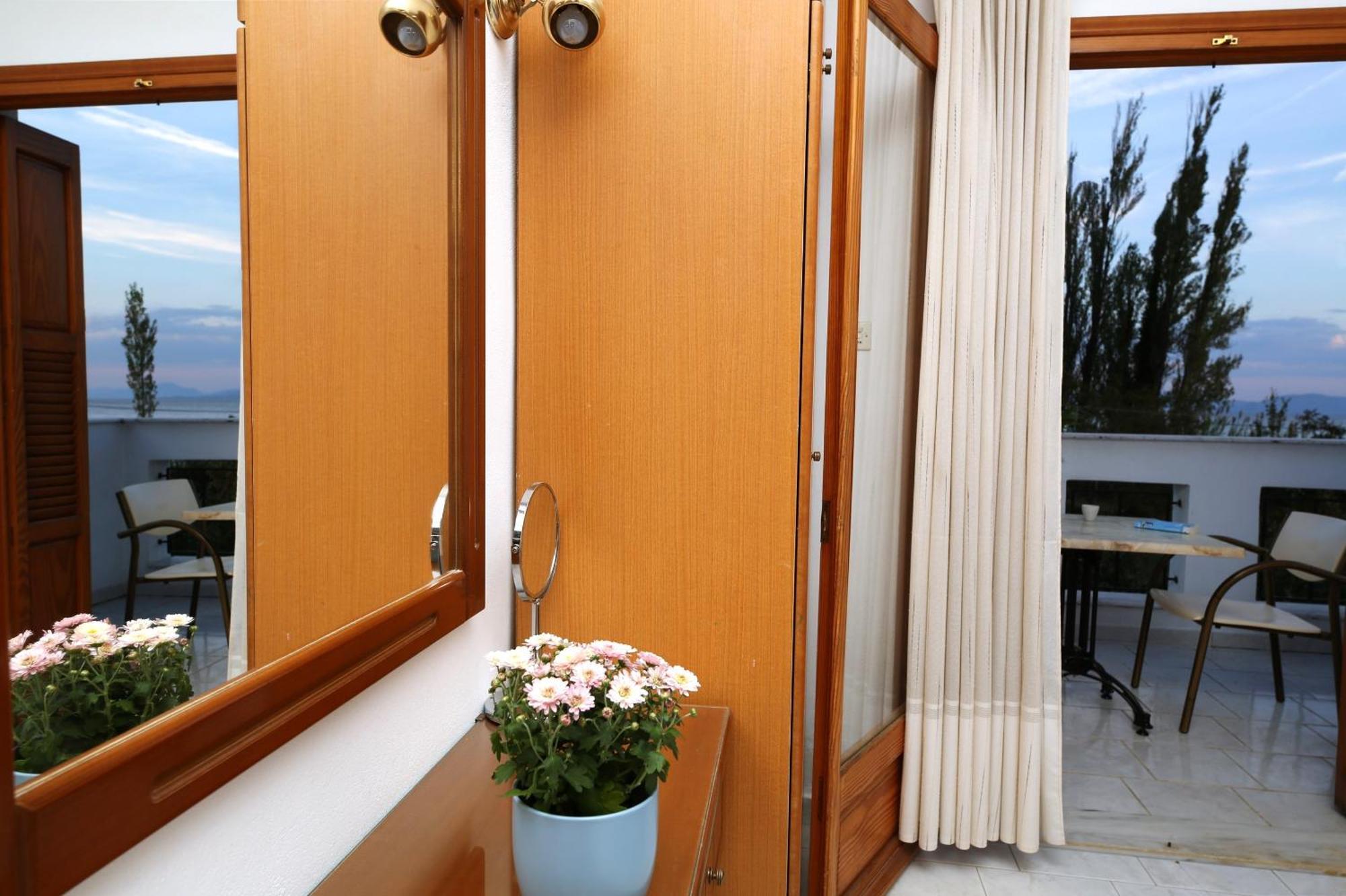 Okeanis Apartments Кала-Нера Екстер'єр фото